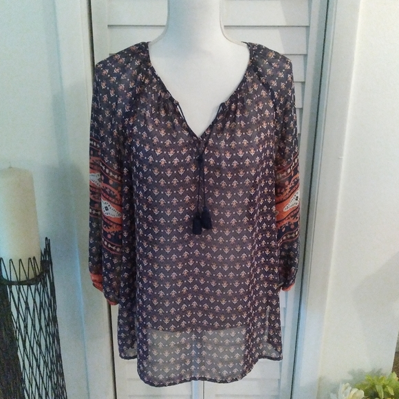 Liz Claiborne Tops - Liz Claiborne Boho Top with tassle tie. Sz L